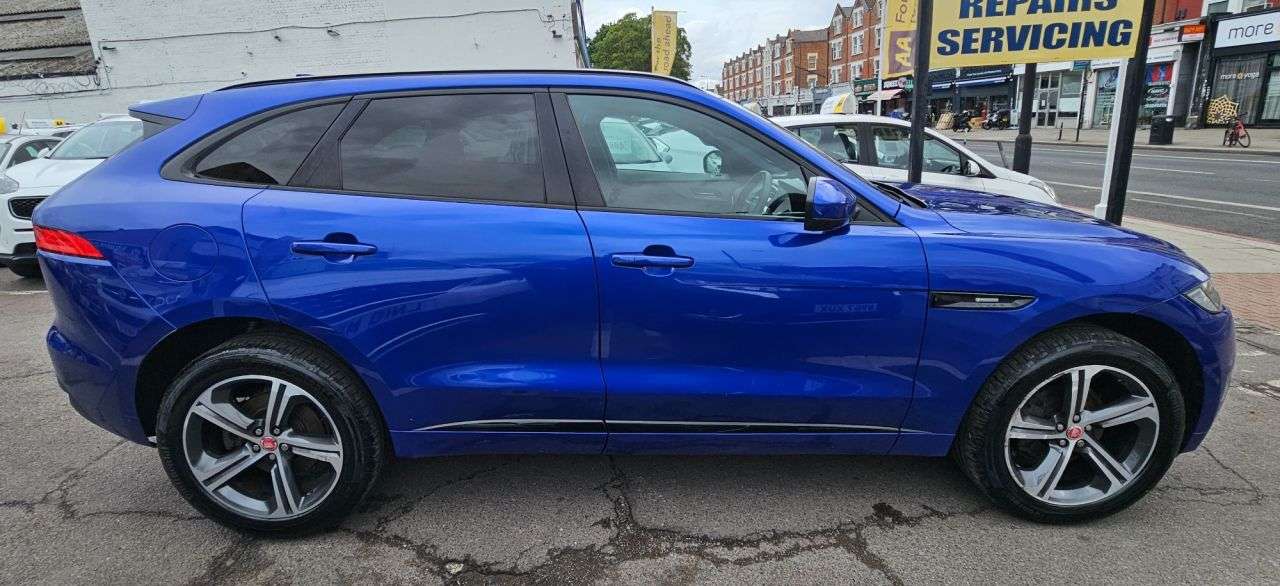 2017 JAGUAR F-PACE 2017 JAGUAR F-PACE