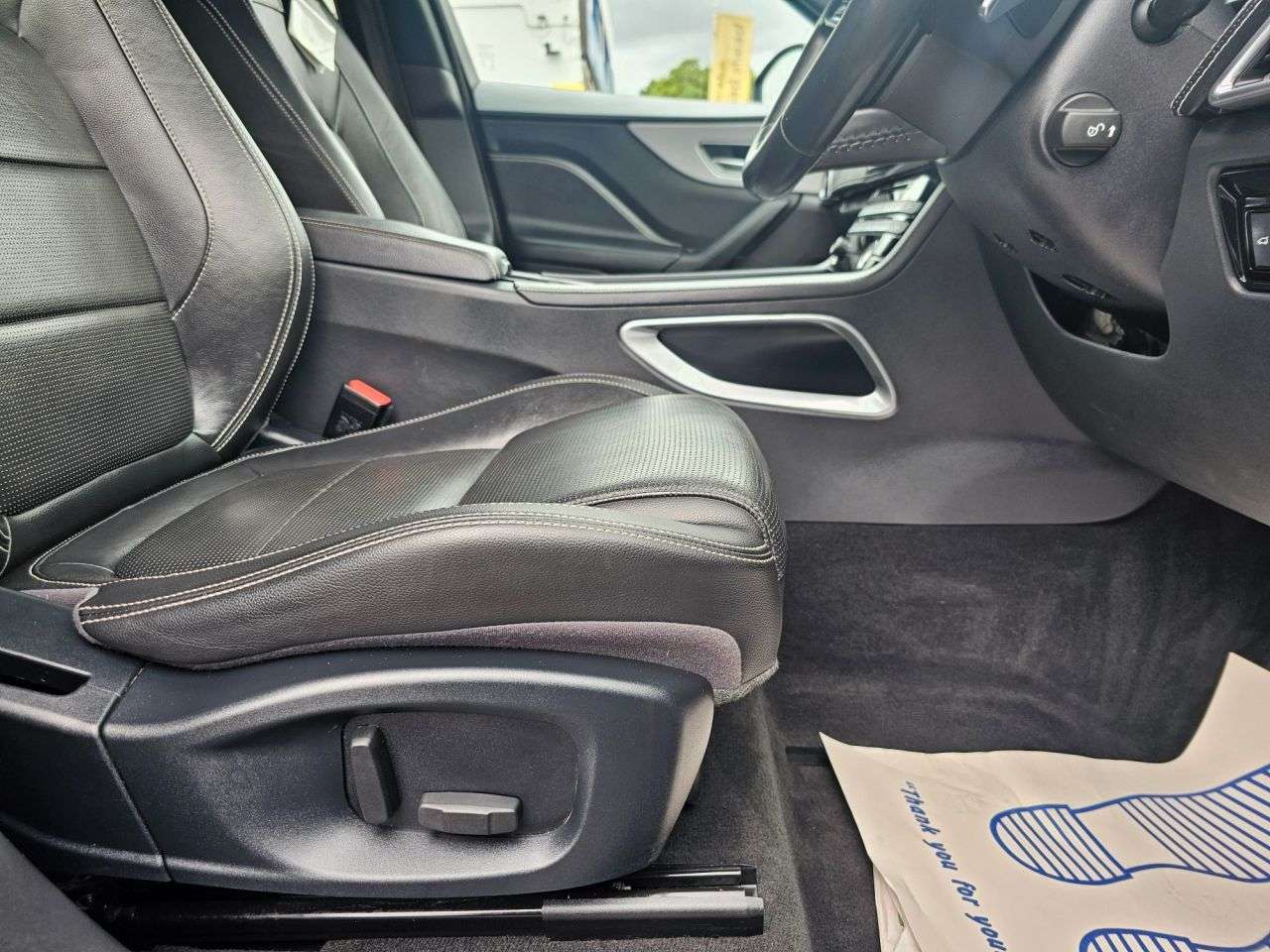 2017 JAGUAR F-PACE 2017 JAGUAR F-PACE