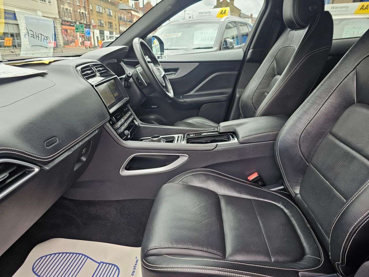 2017 JAGUAR F-PACE 2017 JAGUAR F-PACE