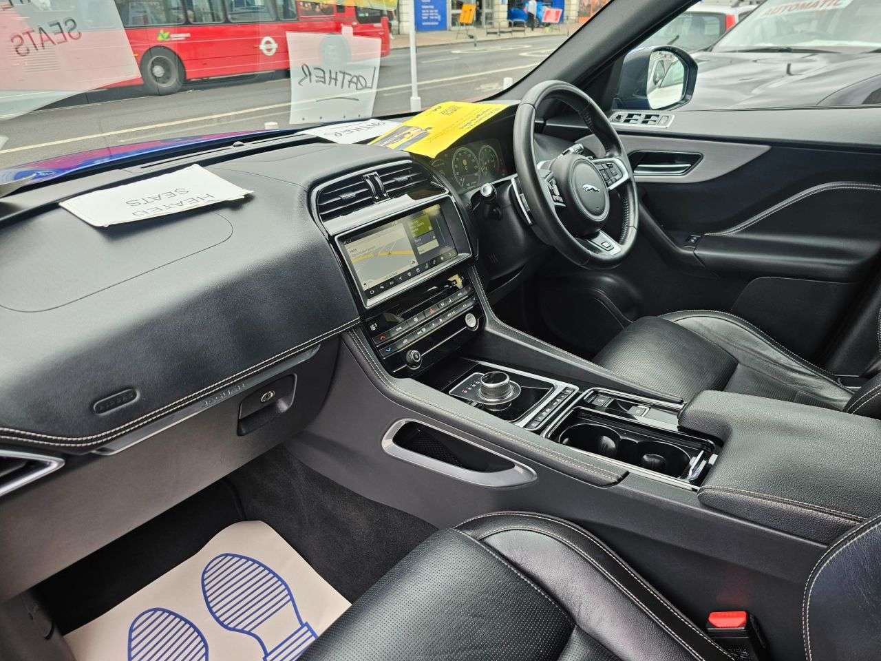 2017 JAGUAR F-PACE 2017 JAGUAR F-PACE
