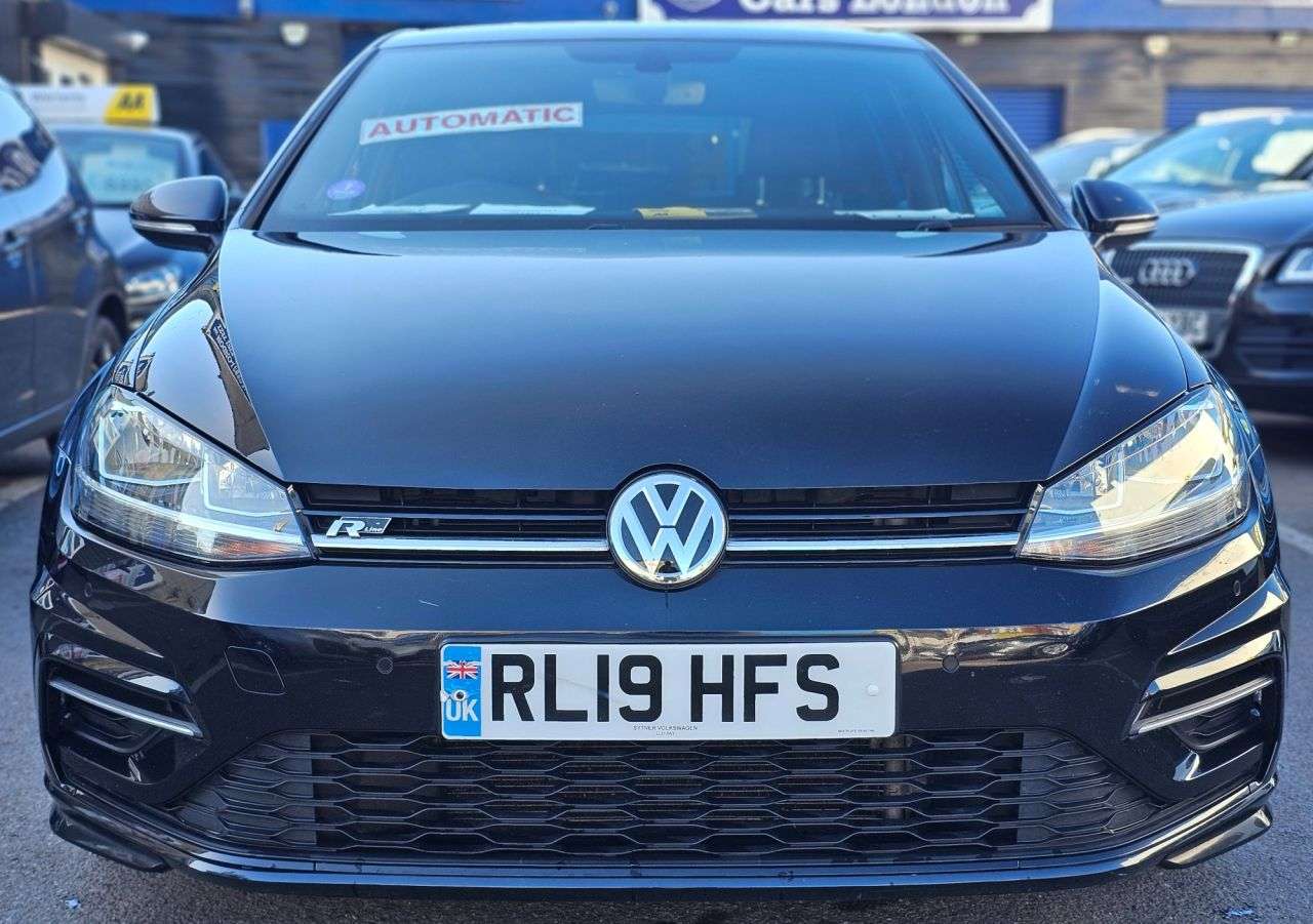 A 2019 VOLKSWAGEN GOLF AUTOMATIC 1.5 TSI EVO GPF R-Line Hatchback 5dr Petrol DSG Euro 6 (s/s) (150 A 2019 VOLKSWAGEN GOLF AUTOMATIC 1.5 TSI EVO GPF R-Line Hatchback 5dr Petrol DSG Euro 6 (s/s) (150