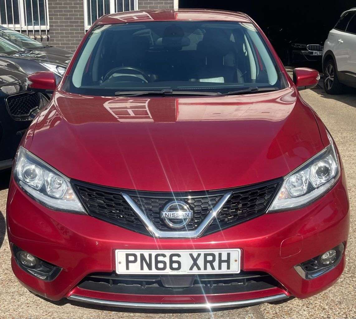 A 2016 NISSAN PULSAR AUTOMATIC 1.2 DIG-T Tekna Hatchback 5dr Petrol XTRON Euro 6 (s/s) (115 ps) A 2016 NISSAN PULSAR AUTOMATIC 1.2 DIG-T Tekna Hatchback 5dr Petrol XTRON Euro 6 (s/s) (115 ps)
