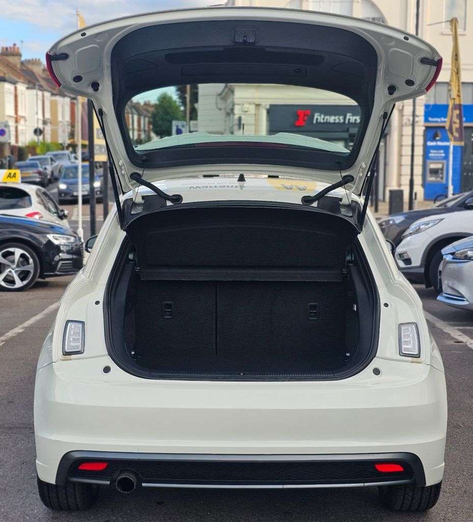 2014 AUDI A1 2014 AUDI A1
