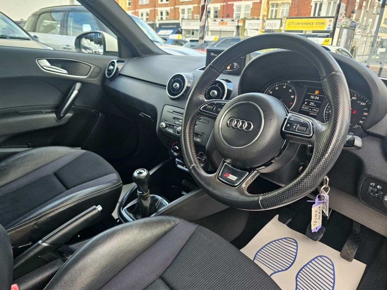 2014 AUDI A1 2014 AUDI A1