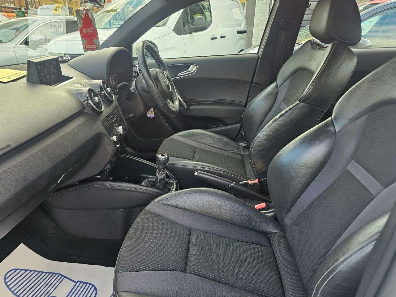 2014 AUDI A1 2014 AUDI A1