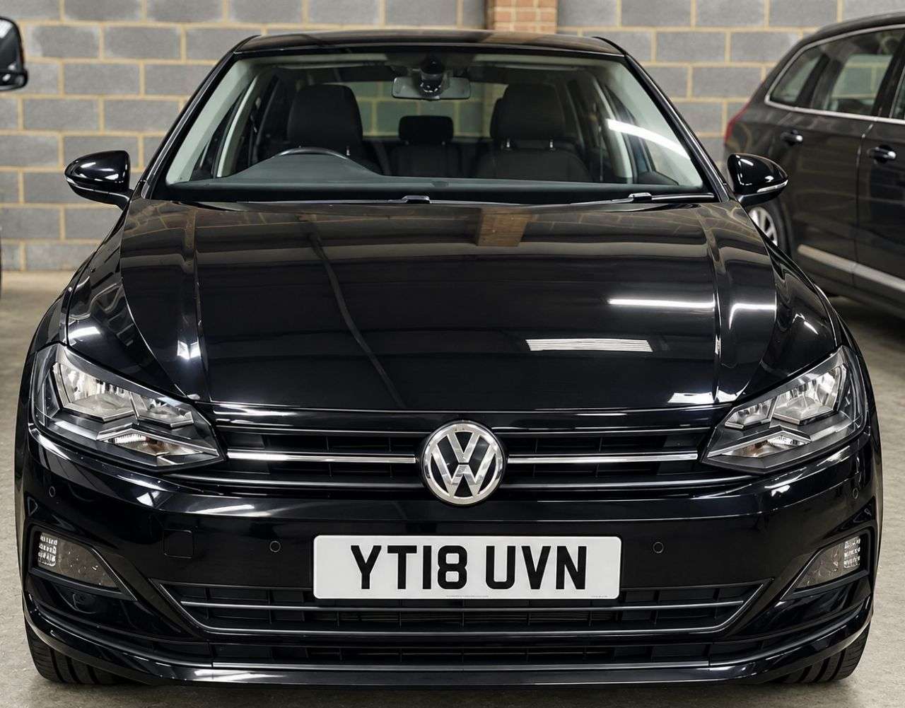 A 2018 VOLKSWAGEN POLO 1.0 SE Hatchback 5dr Petrol Manual Euro 6 (s/s) (65 ps) FRONT/REAR PARKING A 2018 VOLKSWAGEN POLO 1.0 SE Hatchback 5dr Petrol Manual Euro 6 (s/s) (65 ps) FRONT/REAR PARKING