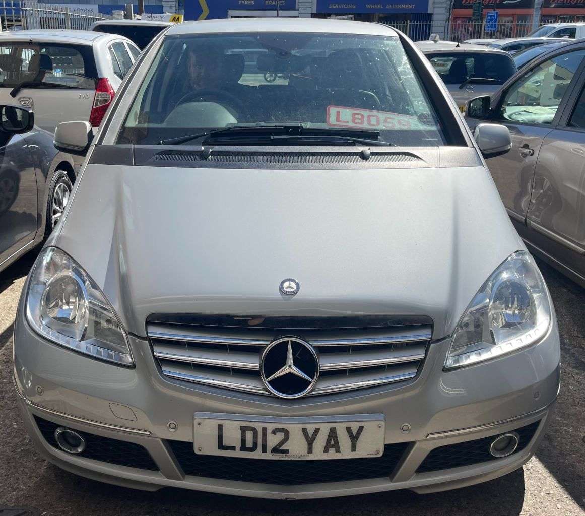 A 2012 MERCEDES-BENZ A CLASS AUTOMATIC 1.5 A160 Avantgarde SE Hatchback 5dr Petrol CVT (164 g/km, 95 bhp A 2012 MERCEDES-BENZ A CLASS AUTOMATIC 1.5 A160 Avantgarde SE Hatchback 5dr Petrol CVT (164 g/km, 95 bhp