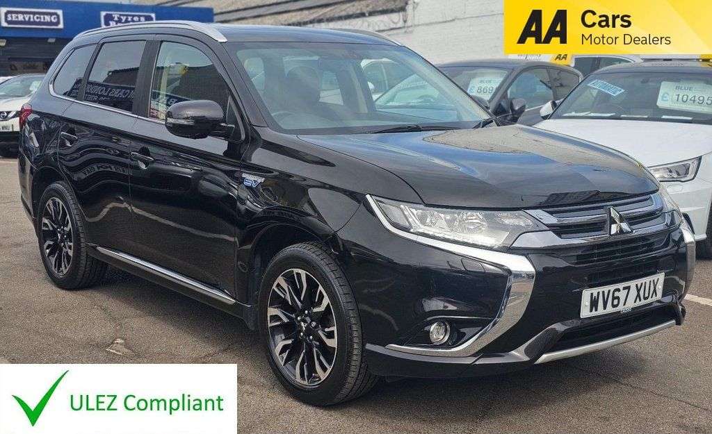 A 2017 MITSUBISHI OUTLANDER AUTOMATIC 2.0h 12kWh 4h SUV 5dr Petrol Plug-in Hybrid CVT 4WD Euro 6 (s/s) A 2017 MITSUBISHI OUTLANDER AUTOMATIC 2.0h 12kWh 4h SUV 5dr Petrol Plug-in Hybrid CVT 4WD Euro 6 (s/s)