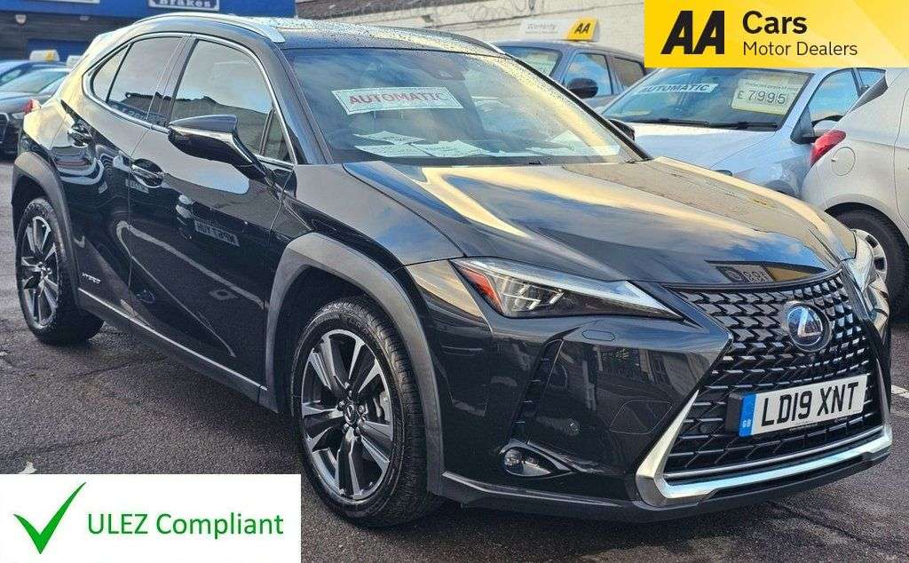 A 2019 LEXUS UX AUTOMATIC 2.0 250h Takumi SUV 5dr Petrol Hybrid E-CVT Euro 6 (s/s) (184 ps) A 2019 LEXUS UX AUTOMATIC 2.0 250h Takumi SUV 5dr Petrol Hybrid E-CVT Euro 6 (s/s) (184 ps)