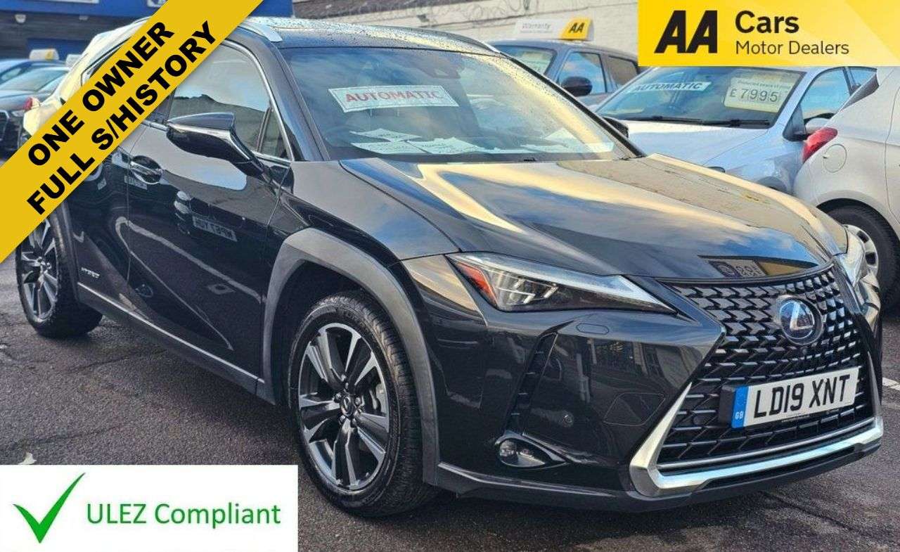 A 2019 LEXUS UX AUTOMATIC 2.0 250h Takumi SUV 5dr Petrol Hybrid E-CVT Euro 6 (s/s) (184 ps) A 2019 LEXUS UX AUTOMATIC 2.0 250h Takumi SUV 5dr Petrol Hybrid E-CVT Euro 6 (s/s) (184 ps)