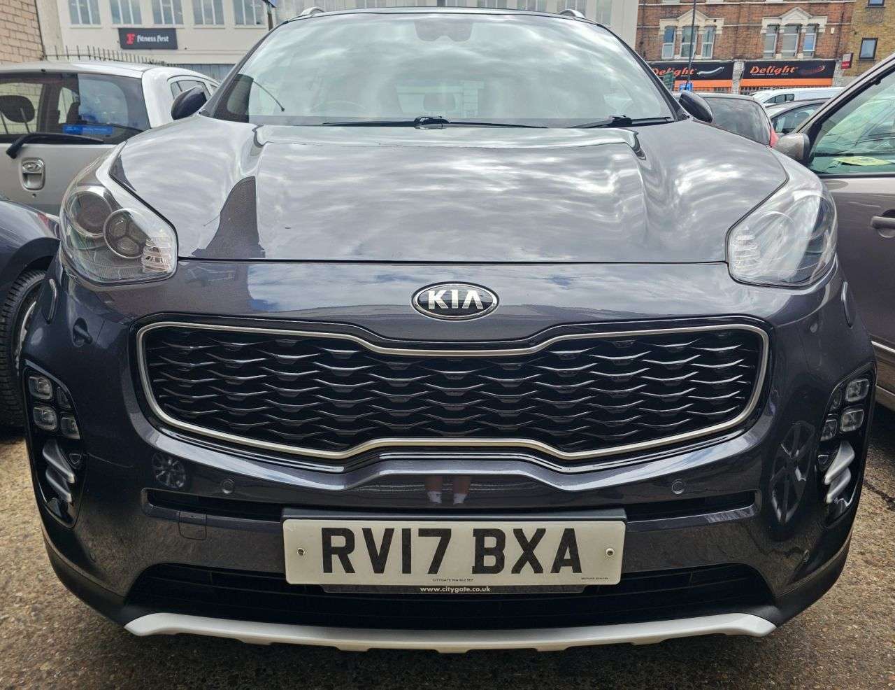 A 2017 KIA SPORTAGE AUTOMATIC 1.6 T-GDi GT-Line S SUV 5dr Petrol DCT AWD Euro 6 (174 bhp) FULL A 2017 KIA SPORTAGE AUTOMATIC 1.6 T-GDi GT-Line S SUV 5dr Petrol DCT AWD Euro 6 (174 bhp) FULL