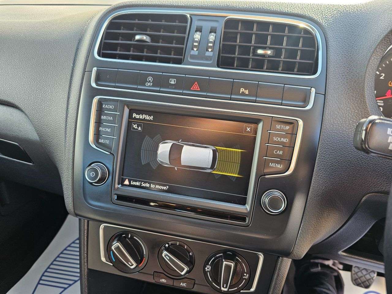 2014 VOLKSWAGEN POLO 2014 VOLKSWAGEN POLO