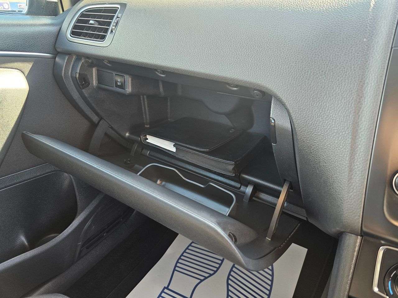 2014 VOLKSWAGEN POLO 2014 VOLKSWAGEN POLO