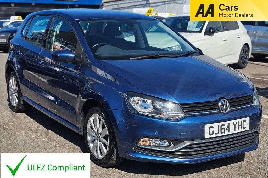 A 2014 VOLKSWAGEN POLO 1.2 TSI BlueMotion Tech SE Hatchback 5dr Petrol Manual Euro 6 (s/s) (90 ps) A 2014 VOLKSWAGEN POLO 1.2 TSI BlueMotion Tech SE Hatchback 5dr Petrol Manual Euro 6 (s/s) (90 ps)