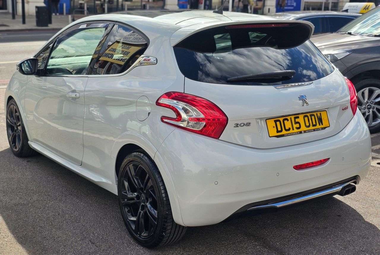 2015 PEUGEOT 208 2015 PEUGEOT 208