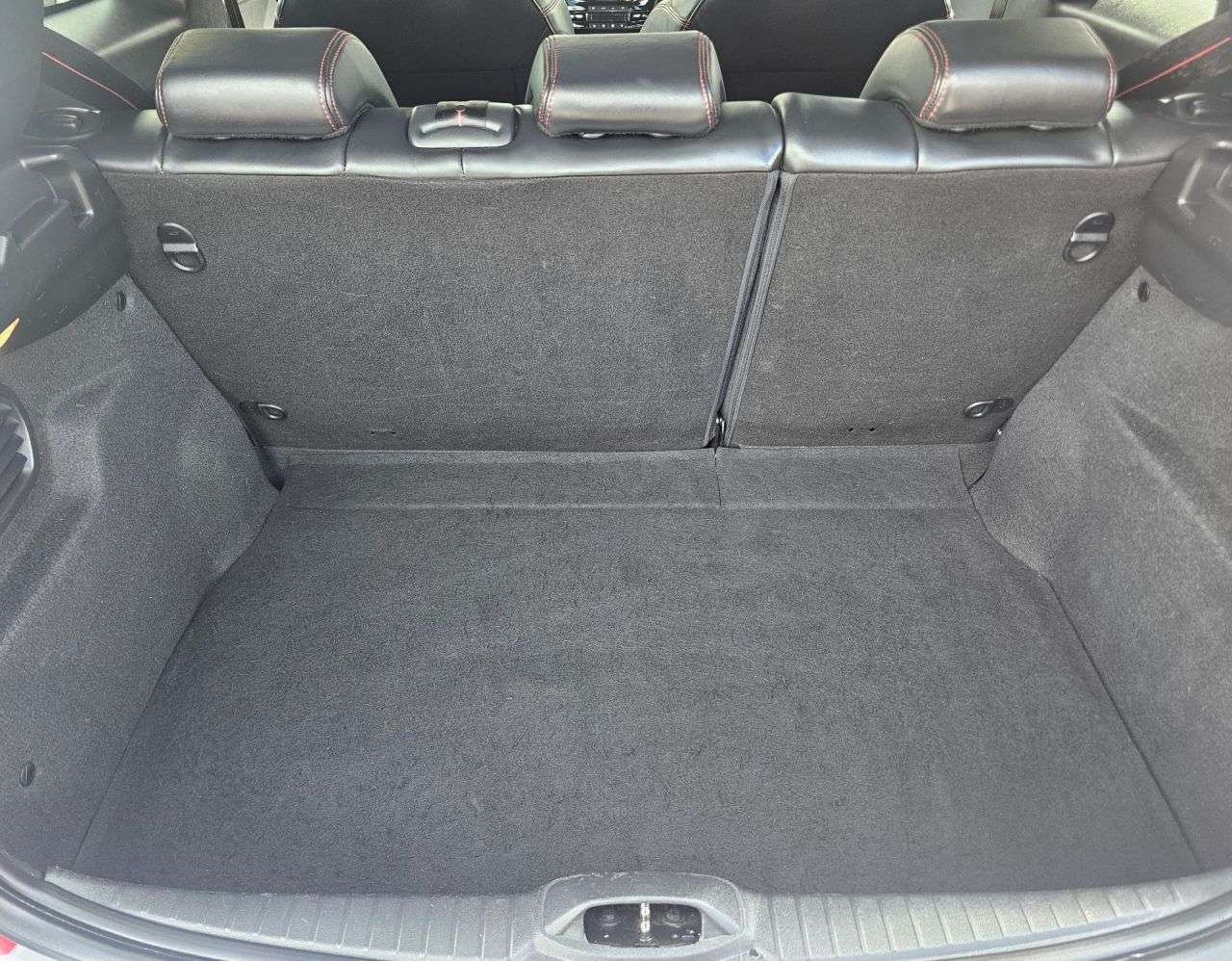 2015 PEUGEOT 208 2015 PEUGEOT 208
