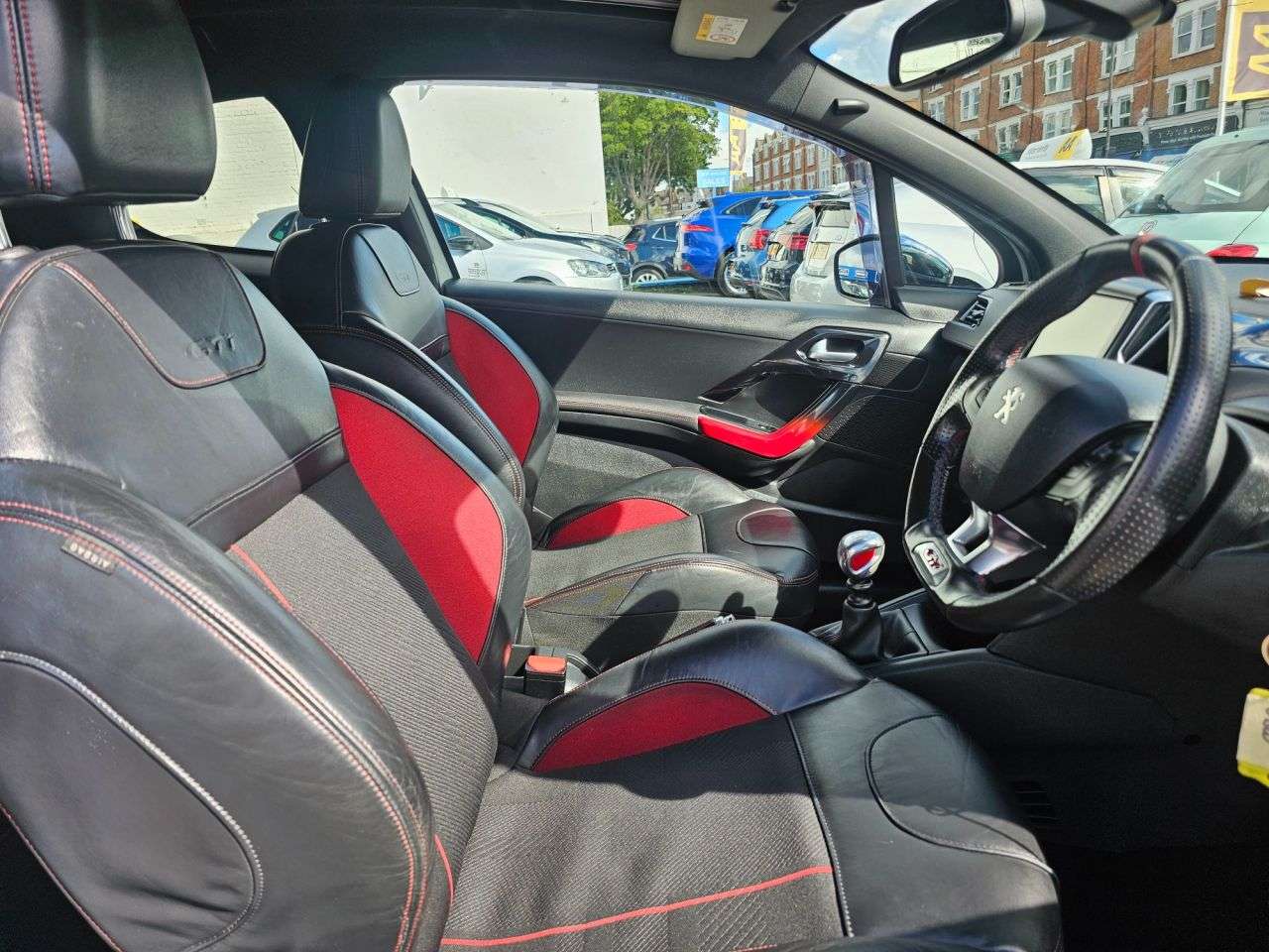 2015 PEUGEOT 208 2015 PEUGEOT 208