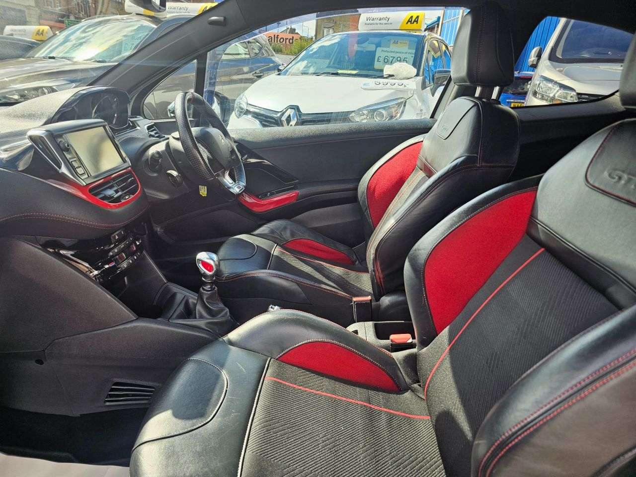 2015 PEUGEOT 208 2015 PEUGEOT 208