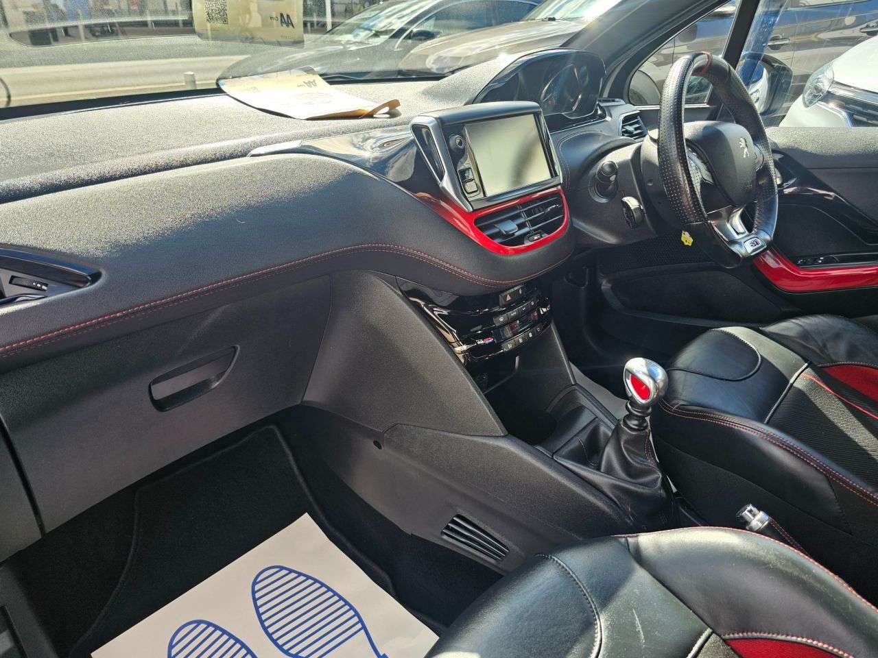 2015 PEUGEOT 208 2015 PEUGEOT 208