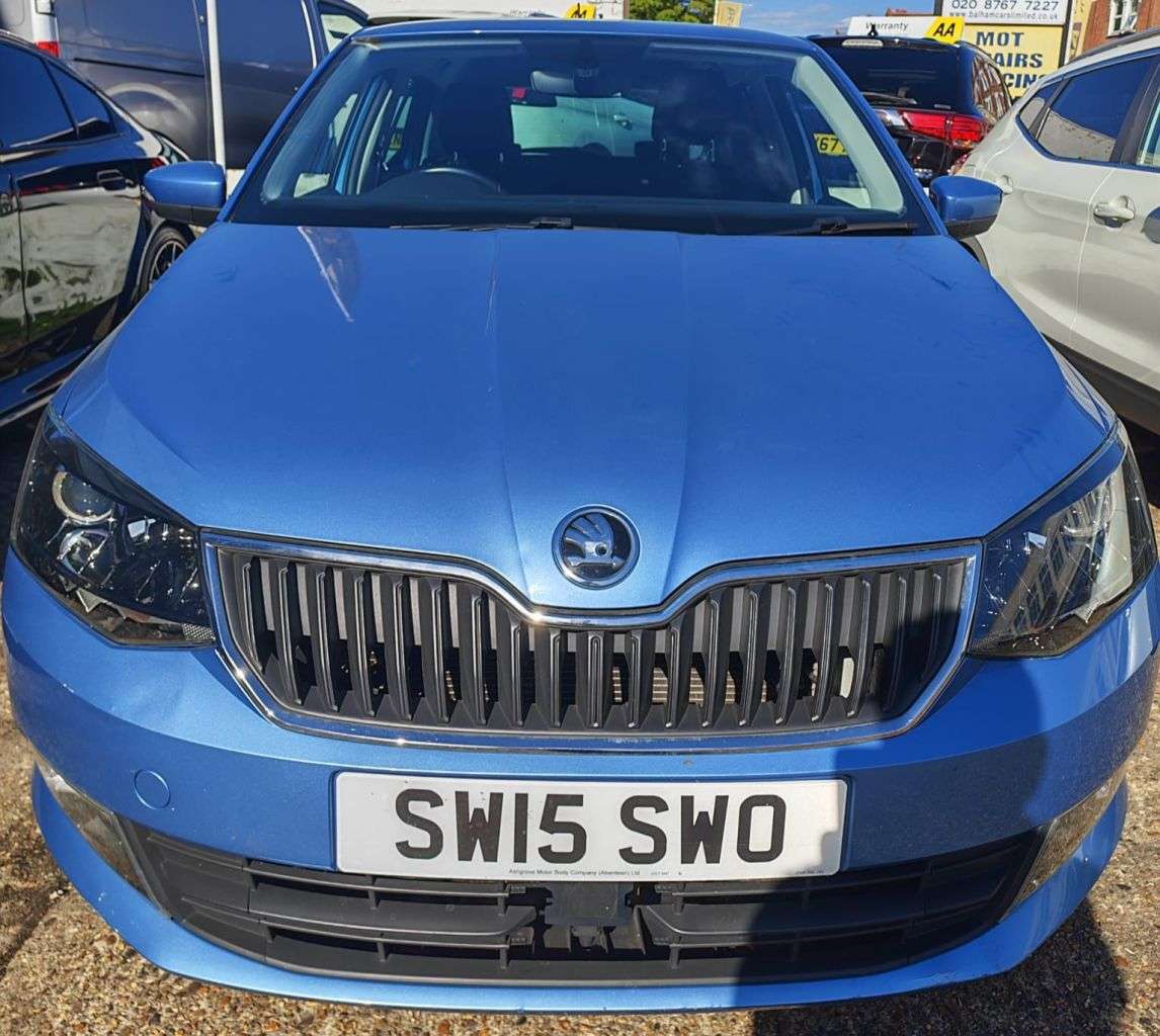 A 2015 SKODA FABIA AUTOMATIC 1.2 TSI SE L Hatchback 5dr Petrol DSG Euro 6 (s/s) (110 ps) A 2015 SKODA FABIA AUTOMATIC 1.2 TSI SE L Hatchback 5dr Petrol DSG Euro 6 (s/s) (110 ps)