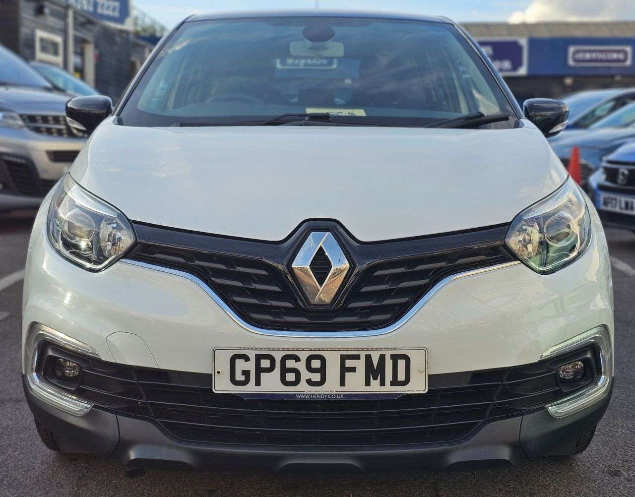 A 2020 RENAULT CAPTUR 0.9 TCe ENERGY Play SUV 5dr Petrol Manual Euro 6 (s/s) (90 ps) CRUISE CONTR A 2020 RENAULT CAPTUR 0.9 TCe ENERGY Play SUV 5dr Petrol Manual Euro 6 (s/s) (90 ps) CRUISE CONTR