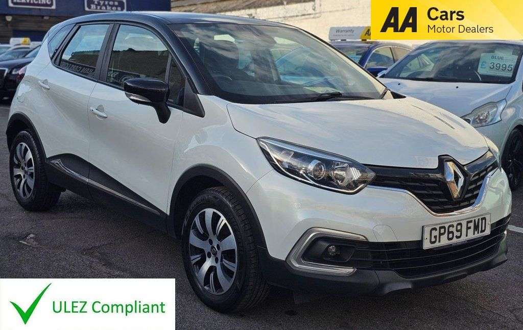 A 2020 RENAULT CAPTUR 0.9 TCe ENERGY Play SUV 5dr Petrol Manual Euro 6 (s/s) (90 ps) CRUISE CONTR A 2020 RENAULT CAPTUR 0.9 TCe ENERGY Play SUV 5dr Petrol Manual Euro 6 (s/s) (90 ps) CRUISE CONTR