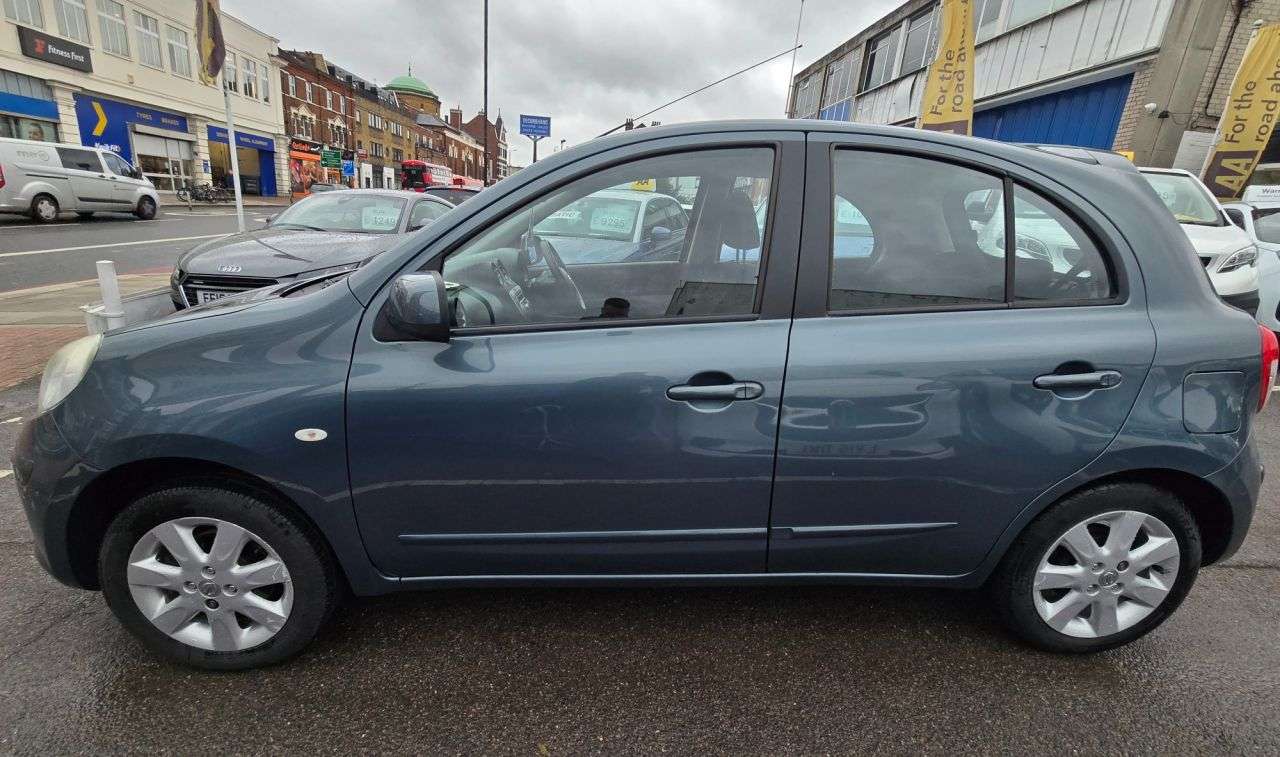 A 2011 NISSAN MICRA AUTOMATIC 1.2 12V Acenta Hatchback 5dr Petrol CVT Euro 5 (80 ps) FULL SERVI A 2011 NISSAN MICRA AUTOMATIC 1.2 12V Acenta Hatchback 5dr Petrol CVT Euro 5 (80 ps) FULL SERVI