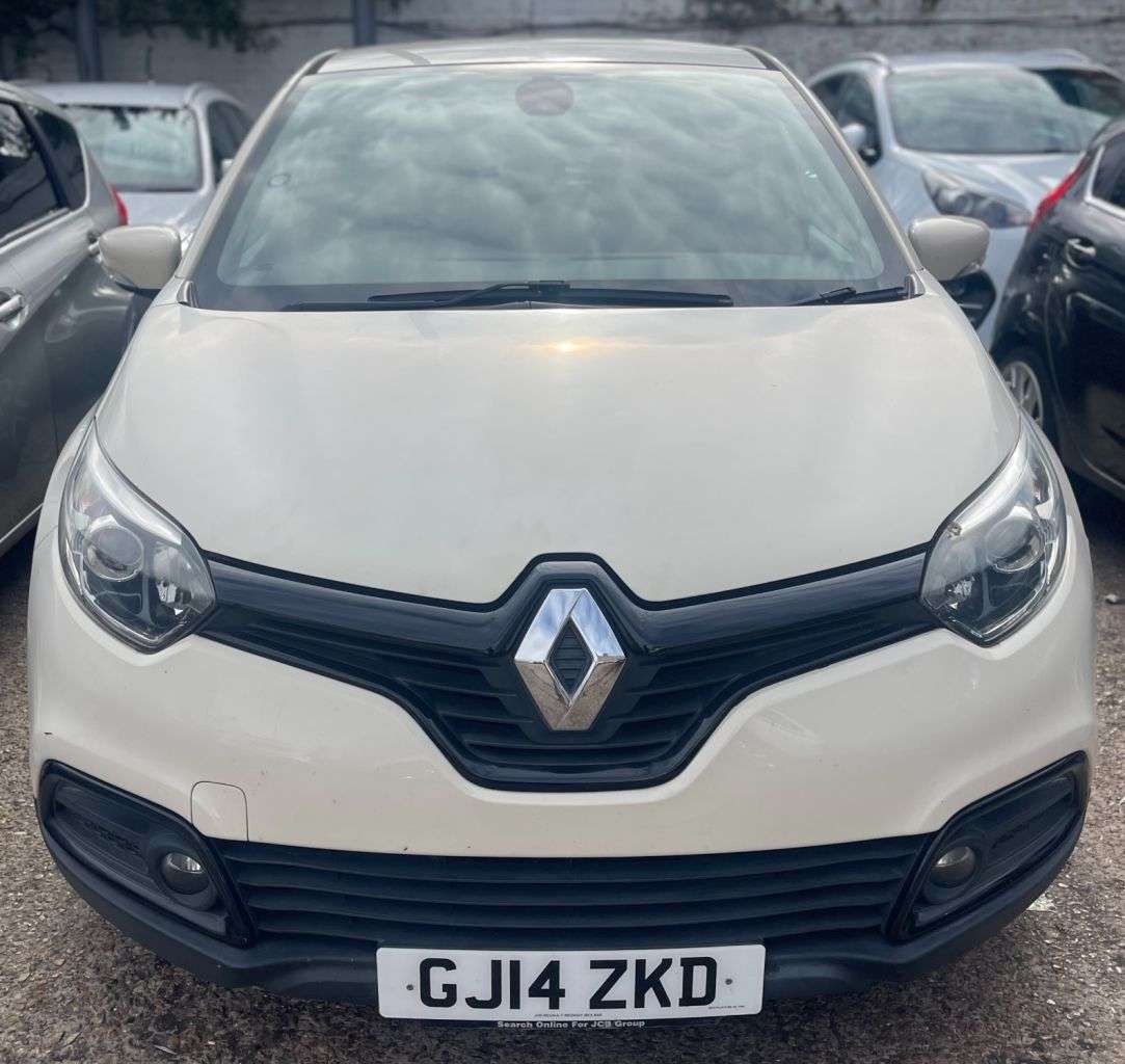 A 2014 RENAULT CAPTUR AUTOMATIC 1.2 TCe Dynamique S MediaNav SUV 5dr Petrol EDC Euro 5 (120 ps) R A 2014 RENAULT CAPTUR AUTOMATIC 1.2 TCe Dynamique S MediaNav SUV 5dr Petrol EDC Euro 5 (120 ps) R
