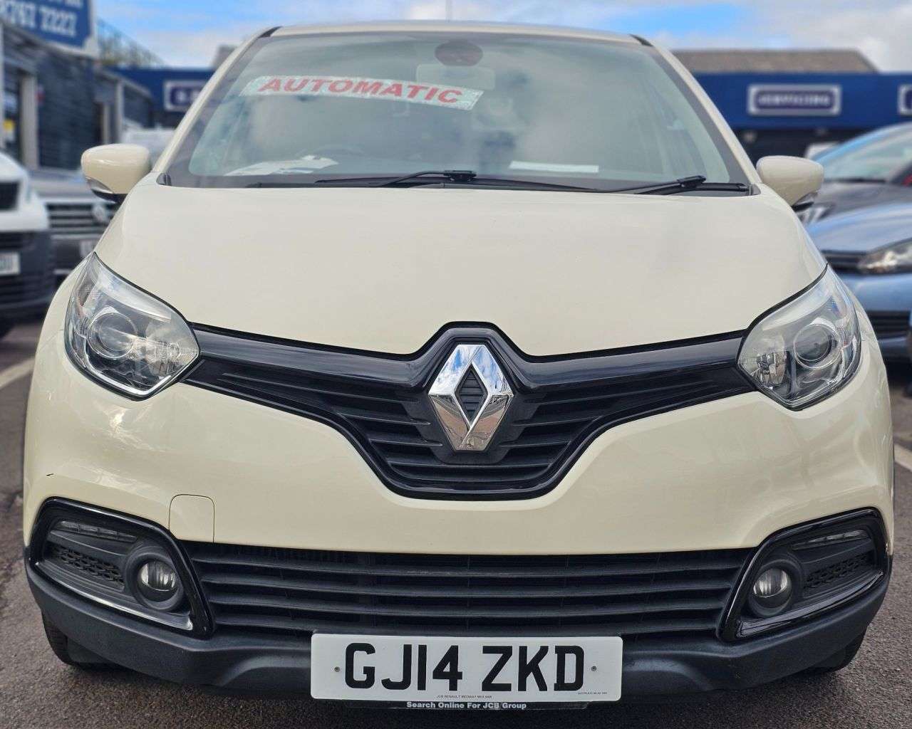 A 2014 RENAULT CAPTUR AUTOMATIC 1.2 TCe Dynamique S MediaNav SUV 5dr Petrol EDC Euro 5 (120 ps) R A 2014 RENAULT CAPTUR AUTOMATIC 1.2 TCe Dynamique S MediaNav SUV 5dr Petrol EDC Euro 5 (120 ps) R