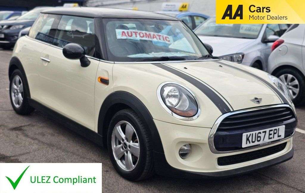 A 2017 MINI HATCH AUTOMATIC 1.5 Cooper Hatchback 3dr Petrol Euro 6 (s/s) (136 ps) REVERSE CAM A 2017 MINI HATCH AUTOMATIC 1.5 Cooper Hatchback 3dr Petrol Euro 6 (s/s) (136 ps) REVERSE CAM