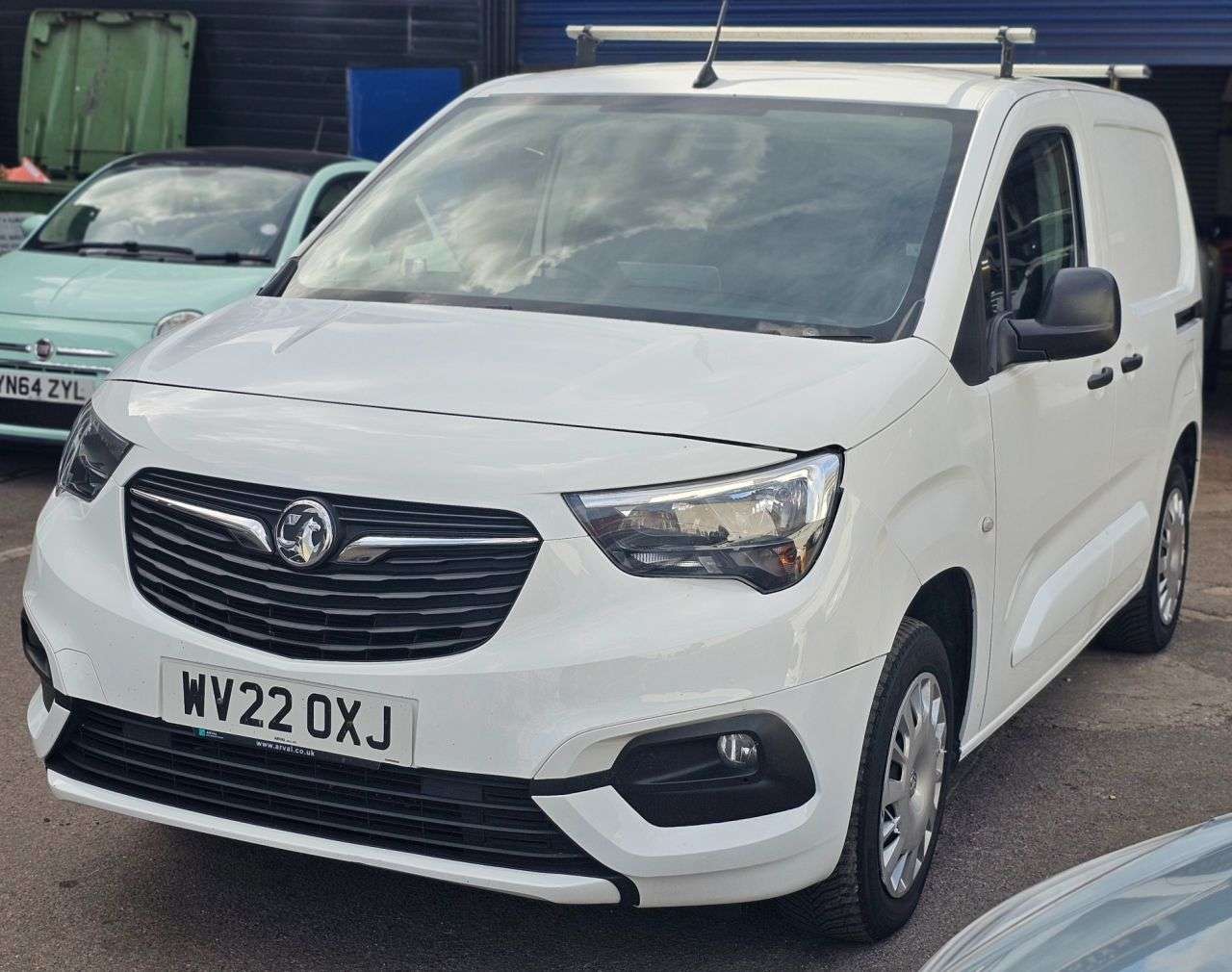 A 2022 VAUXHALL COMBO 1.5 Turbo D 2000 Sportive Panel Van 4dr Diesel Manual L1 H1 Euro 6 (100 ps) A 2022 VAUXHALL COMBO 1.5 Turbo D 2000 Sportive Panel Van 4dr Diesel Manual L1 H1 Euro 6 (100 ps)