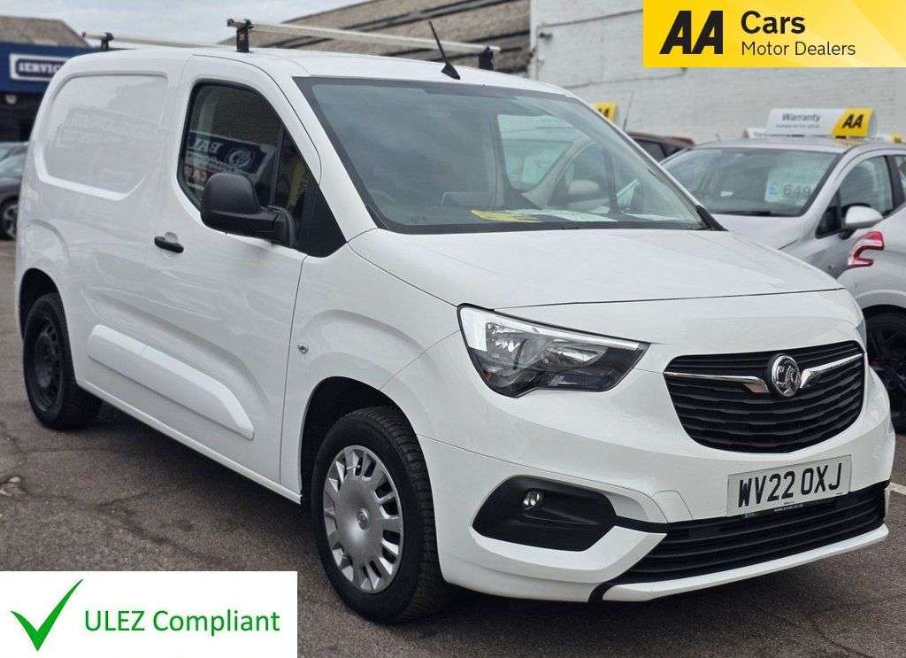 A 2022 VAUXHALL COMBO 1.5 Turbo D 2000 Sportive Panel Van 4dr Diesel Manual L1 H1 Euro 6 (100 ps) A 2022 VAUXHALL COMBO 1.5 Turbo D 2000 Sportive Panel Van 4dr Diesel Manual L1 H1 Euro 6 (100 ps)