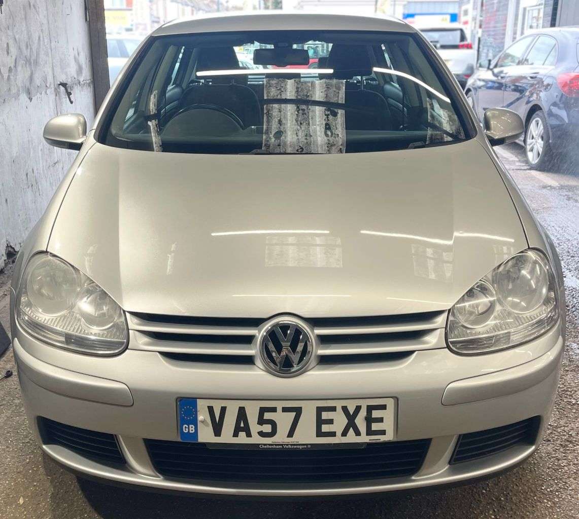 A 2007 VOLKSWAGEN GOLF 1.6 FSI Match Hatchback 5dr Petrol Automatic (180 g/km, 113 bhp) CRUISE CON A 2007 VOLKSWAGEN GOLF 1.6 FSI Match Hatchback 5dr Petrol Automatic (180 g/km, 113 bhp) CRUISE CON