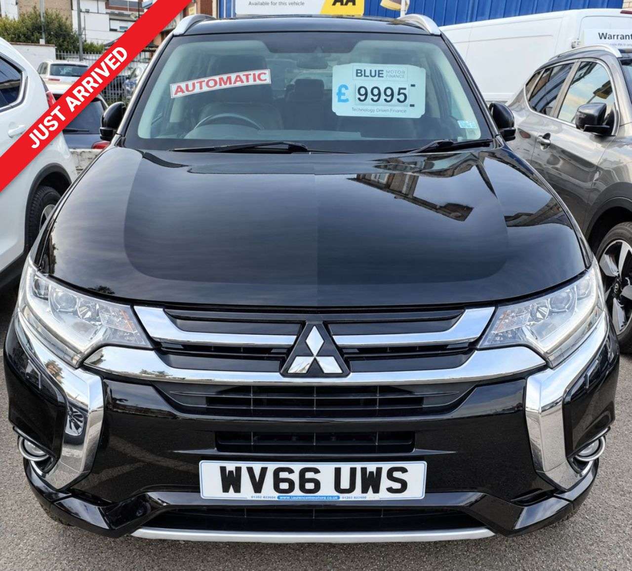 A 2016 MITSUBISHI OUTLANDER AUTOMATIC 2.0h 12kWh GX4h SUV 5dr Petrol Plug-in Hybrid CVT 4WD Euro 6 (s/s A 2016 MITSUBISHI OUTLANDER AUTOMATIC 2.0h 12kWh GX4h SUV 5dr Petrol Plug-in Hybrid CVT 4WD Euro 6 (s/s