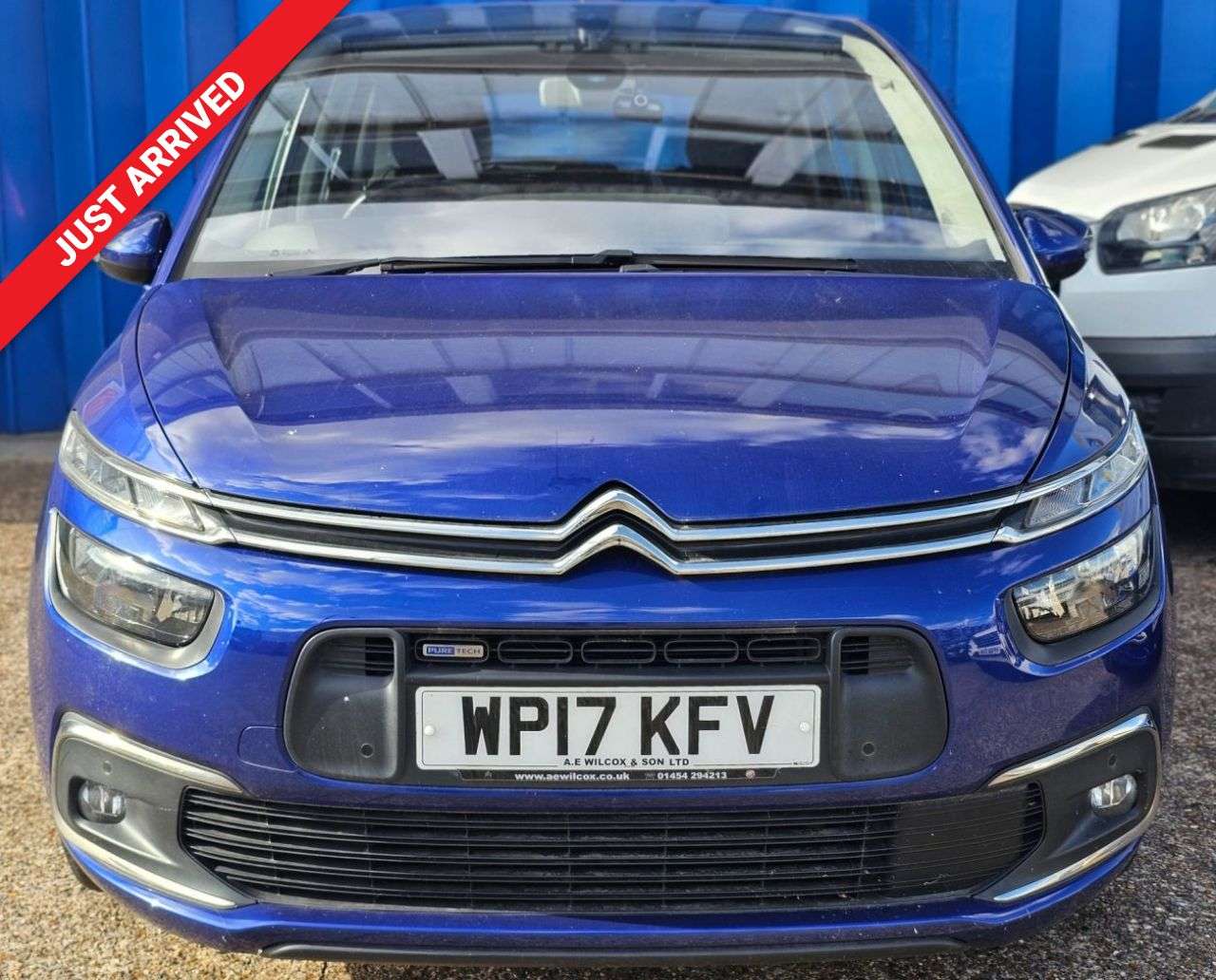 A 2017 CITROEN C4 PICASSO AUTOMATIC 1.2 PureTech Feel MPV 5dr Petrol EAT6 Euro 6 (s/s) (130 ps) LOW M A 2017 CITROEN C4 PICASSO AUTOMATIC 1.2 PureTech Feel MPV 5dr Petrol EAT6 Euro 6 (s/s) (130 ps) LOW M