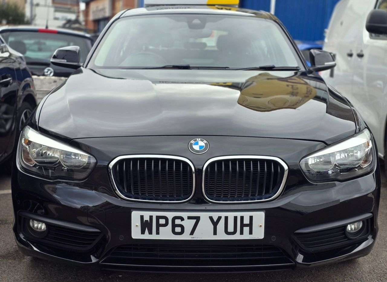 A 2018 BMW 1 SERIES 1.5 118i SE Hatchback 5dr Petrol Auto Euro 6 (s/s) (136 ps) FRONT AND REAR A 2018 BMW 1 SERIES 1.5 118i SE Hatchback 5dr Petrol Auto Euro 6 (s/s) (136 ps) FRONT AND REAR