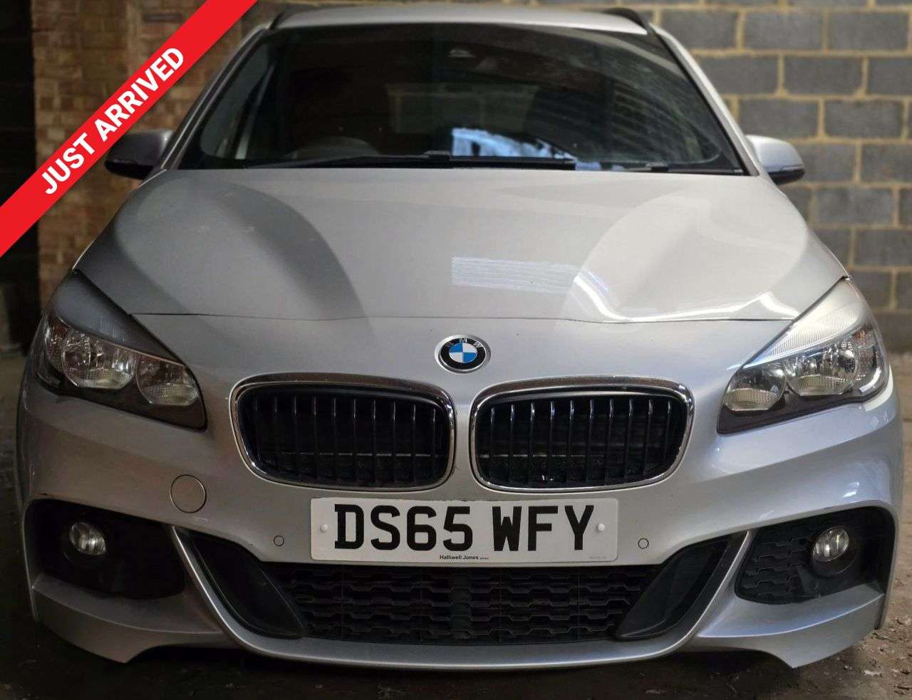 A 2015 BMW 2 SERIES GRAN TOURER AUTOMATIC 1.5 218i M Sport MPV 5dr Petrol Auto Euro 6 (s/s) (136 ps) REVERS A 2015 BMW 2 SERIES GRAN TOURER AUTOMATIC 1.5 218i M Sport MPV 5dr Petrol Auto Euro 6 (s/s) (136 ps) REVERS