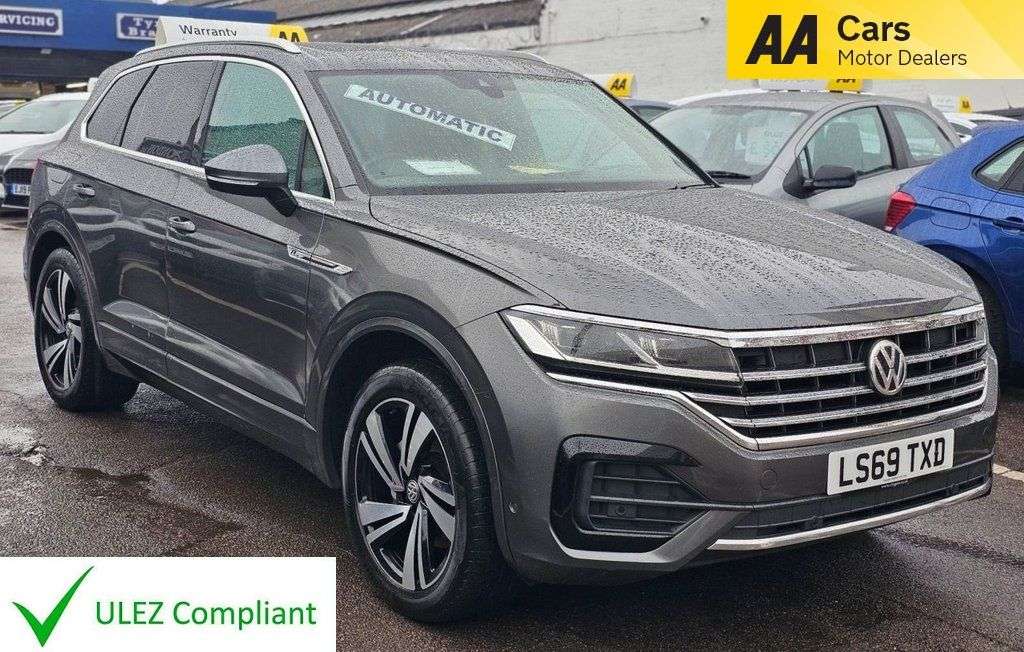 A 2019 VOLKSWAGEN TOUAREG AUTOMATIC 3.0 TDI V6 R-Line Tech SUV 5dr Diesel Tiptronic 4Motion Euro 6 (s A 2019 VOLKSWAGEN TOUAREG AUTOMATIC 3.0 TDI V6 R-Line Tech SUV 5dr Diesel Tiptronic 4Motion Euro 6 (s