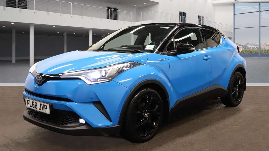 A 2018 TOYOTA C-HR 1.8 VVT-h Dynamic SUV 5dr Petrol Hybrid CVT Euro 6 (s/s) (122 ps) A 2018 TOYOTA C-HR 1.8 VVT-h Dynamic SUV 5dr Petrol Hybrid CVT Euro 6 (s/s) (122 ps)