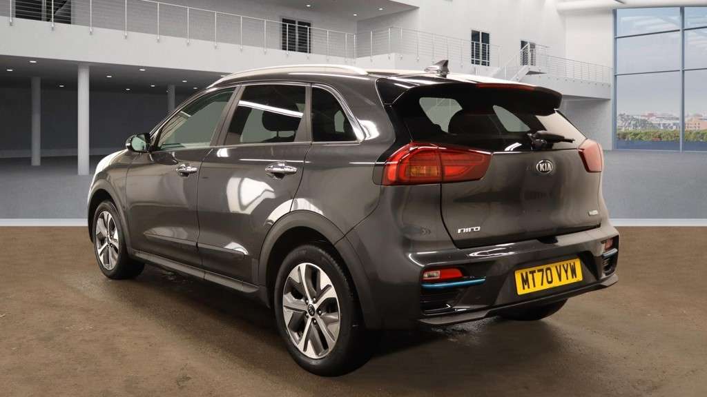 A 2020 KIA NIRO 64kWh 3 SUV 5dr Electric Auto (201 bhp) A 2020 KIA NIRO 64kWh 3 SUV 5dr Electric Auto (201 bhp)