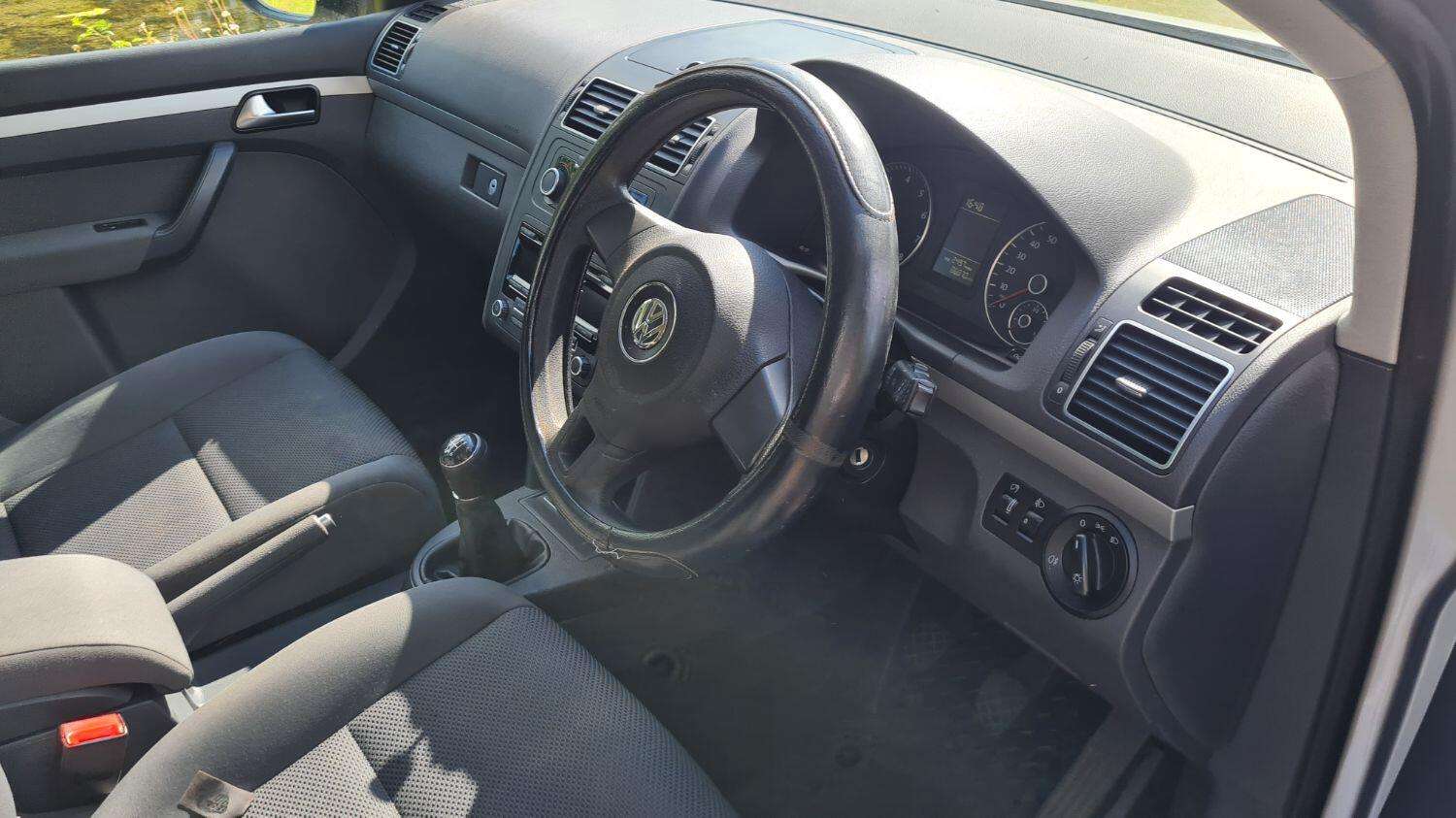 2012 VOLKSWAGEN TOURAN 2012 VOLKSWAGEN TOURAN