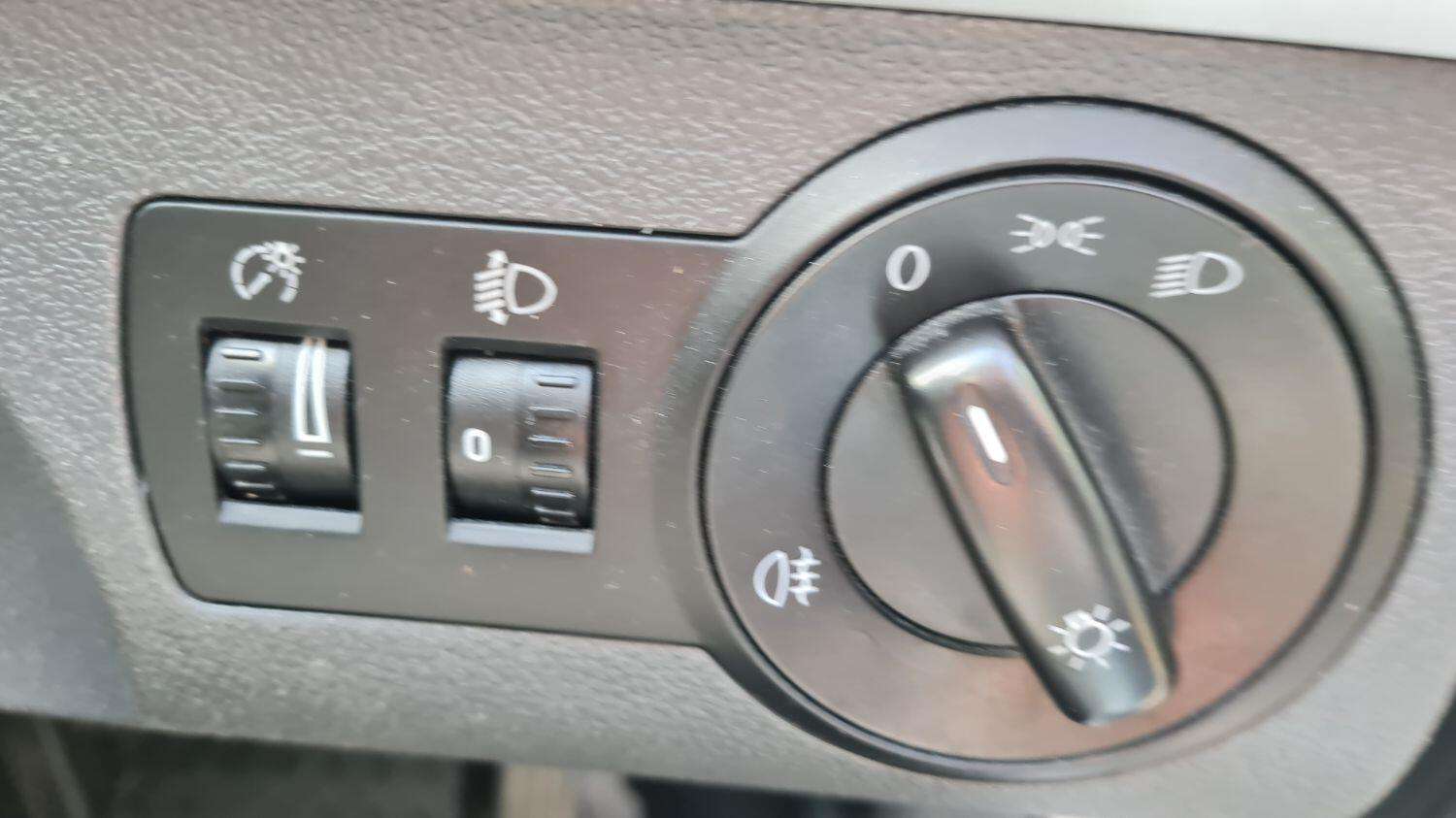 2012 VOLKSWAGEN TOURAN 2012 VOLKSWAGEN TOURAN