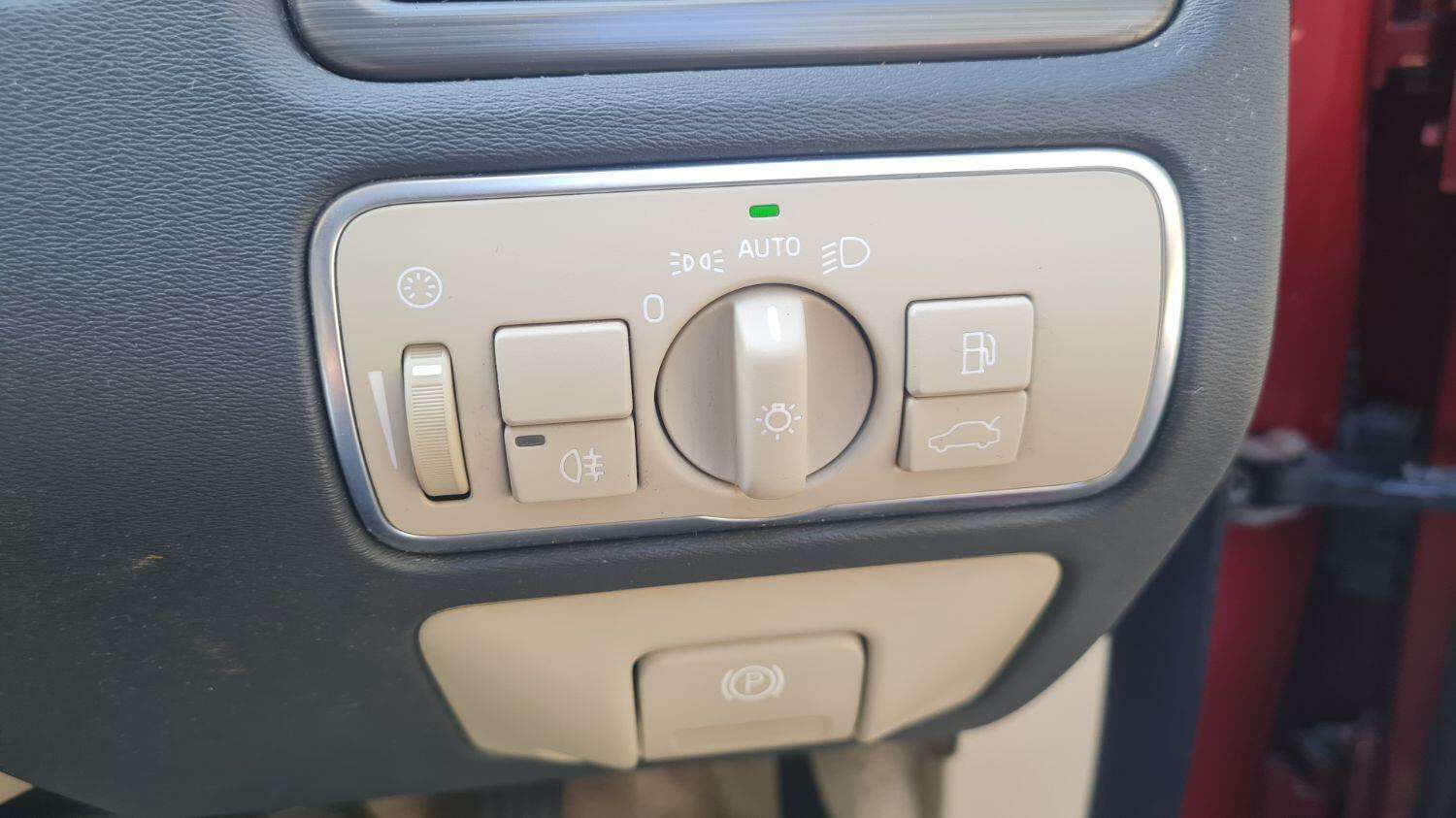 2015 VOLVO XC70 2015 VOLVO XC70