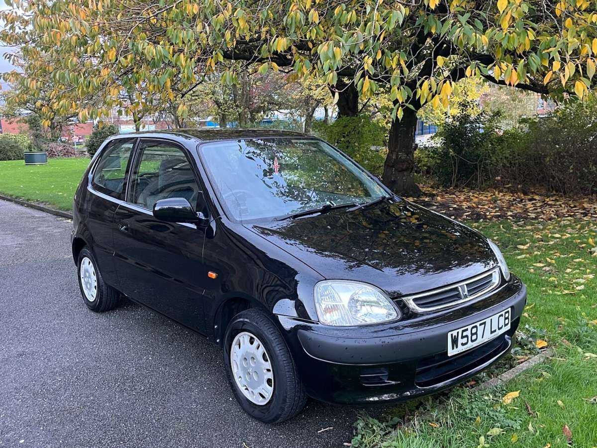Check out this Honda Logo 2000 Petrol Automatic