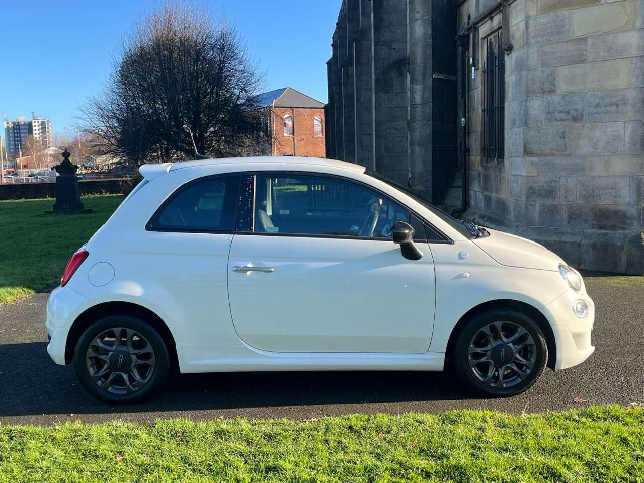 2021 FIAT 500 2021 FIAT 500