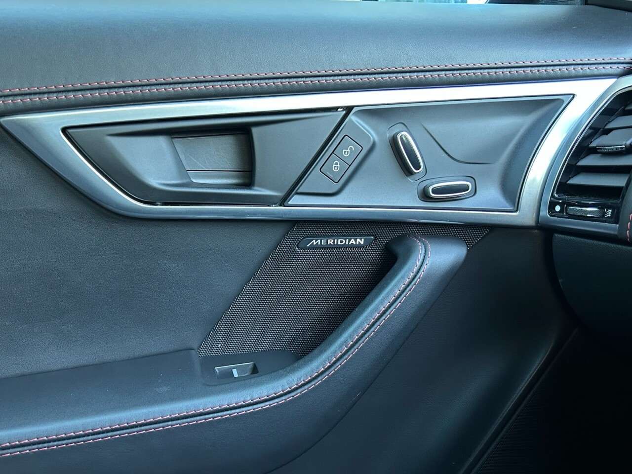 2020 JAGUAR F-TYPE 2020 JAGUAR F-TYPE