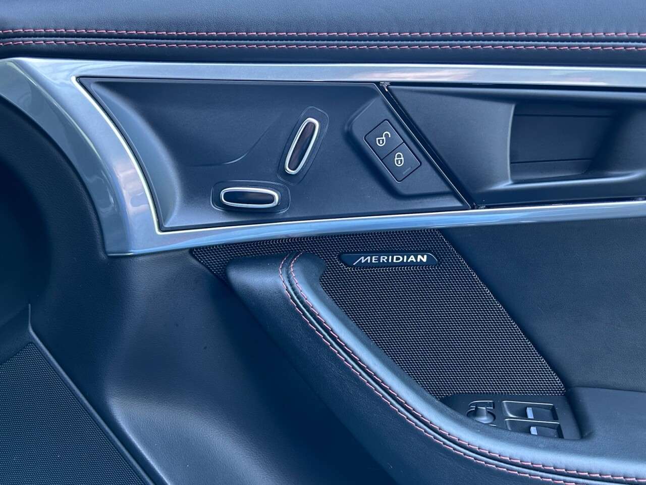 2020 JAGUAR F-TYPE 2020 JAGUAR F-TYPE