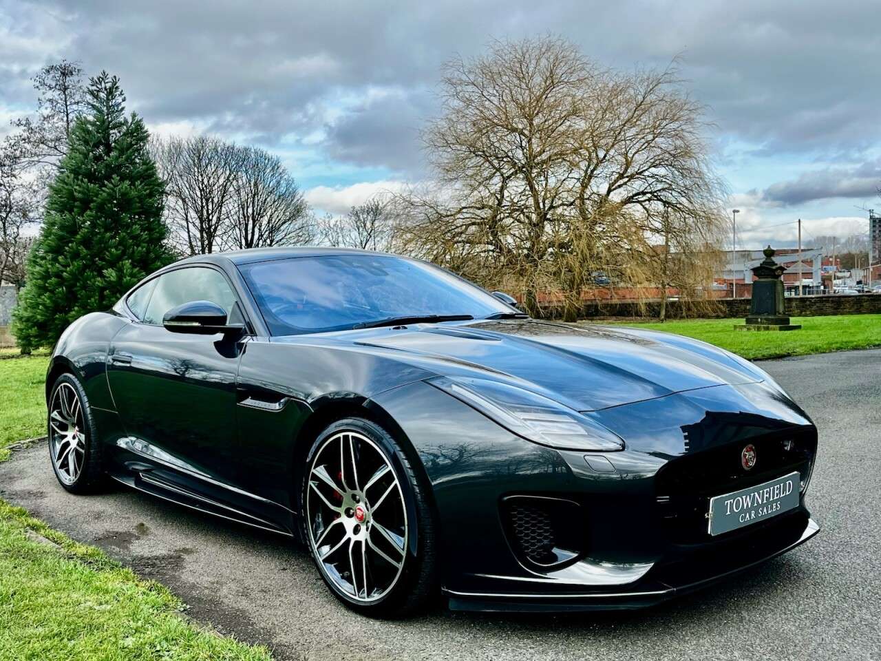 A 2020 JAGUAR F-TYPE 3.0 V6 Chequered Flag Coupe 2dr Petrol Auto Euro 6 (s/s) (340 ps) FULL SERV A 2020 JAGUAR F-TYPE 3.0 V6 Chequered Flag Coupe 2dr Petrol Auto Euro 6 (s/s) (340 ps) FULL SERV