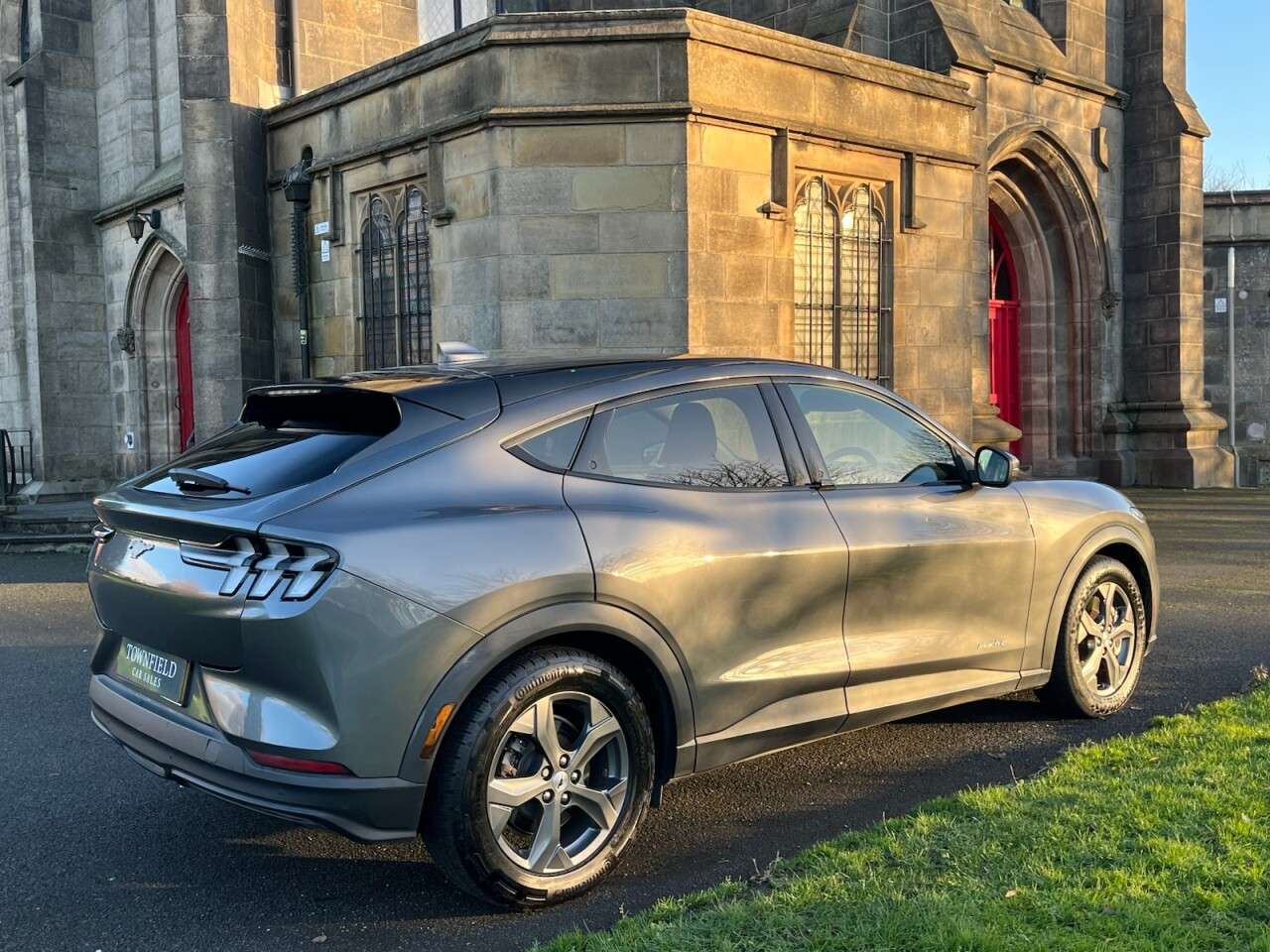 2021 FORD MUSTANG MACH-E 2021 FORD MUSTANG MACH-E