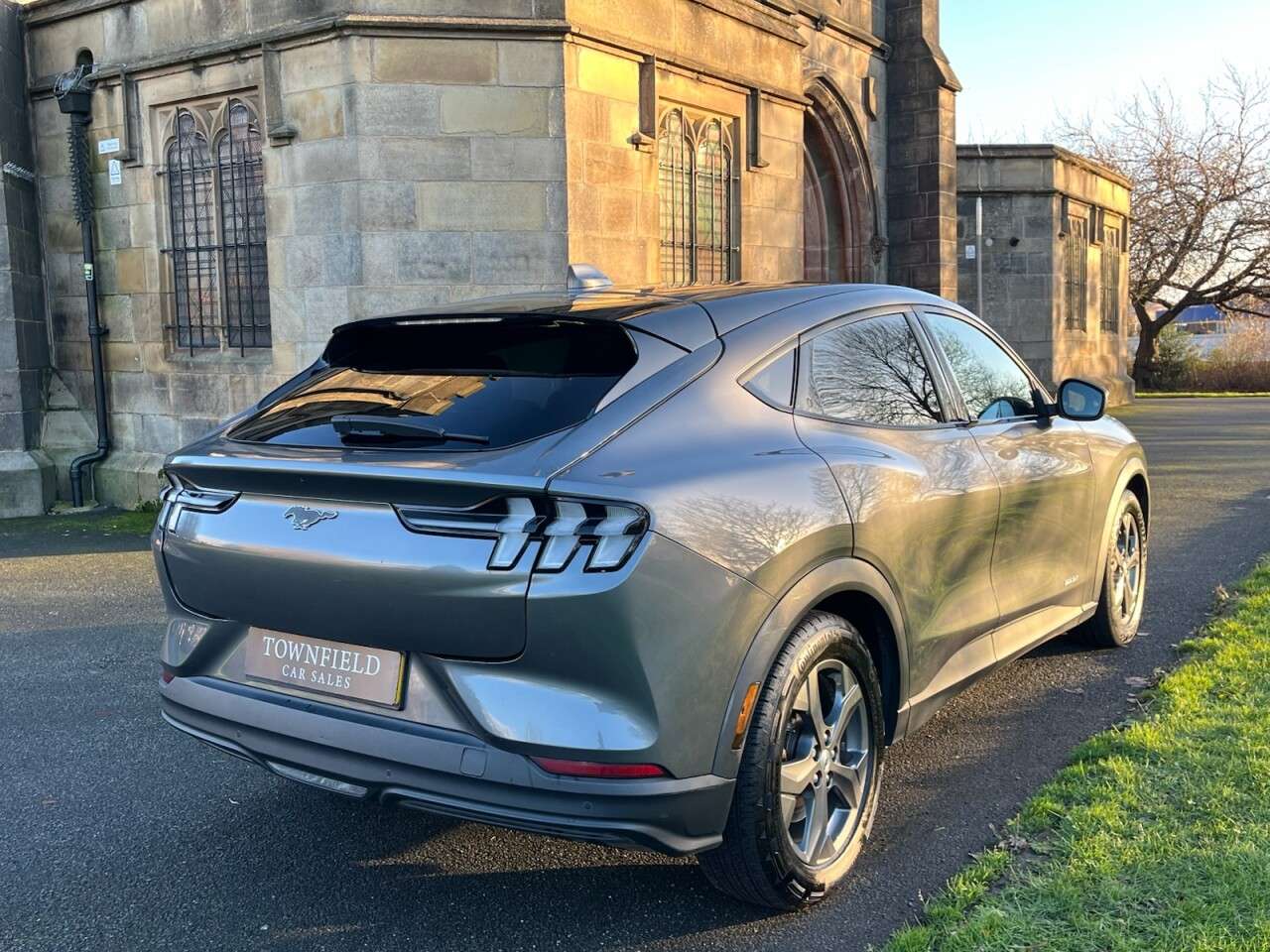 2021 FORD MUSTANG MACH-E 2021 FORD MUSTANG MACH-E